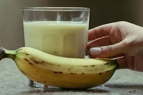 Bananas and milk — potassium and calcium-rich foods